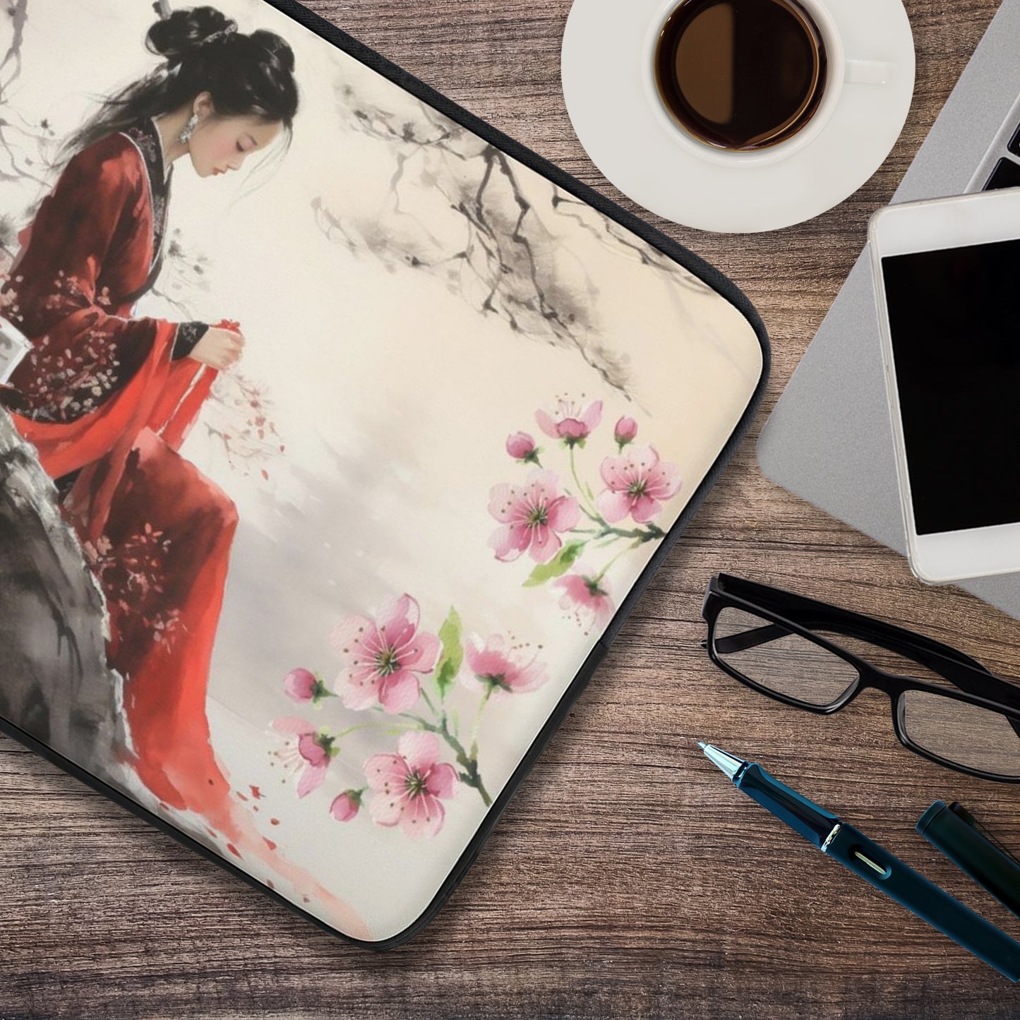 Oriental Lady Laptop Sleeve